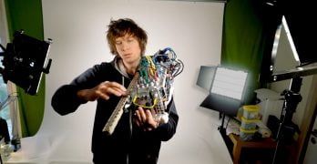 Wintergatan ja MODULIN - Modulaarinen viuluntyyppinen syntetisaattori - MEGA MAN 2