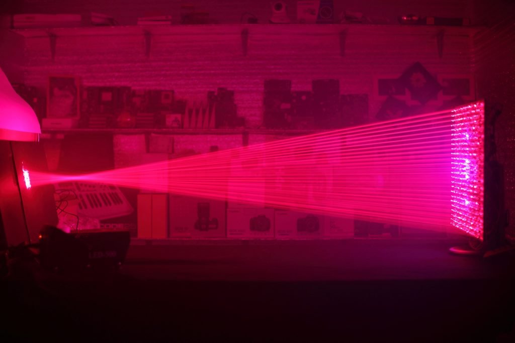 500 laserosoitin-komponenttia