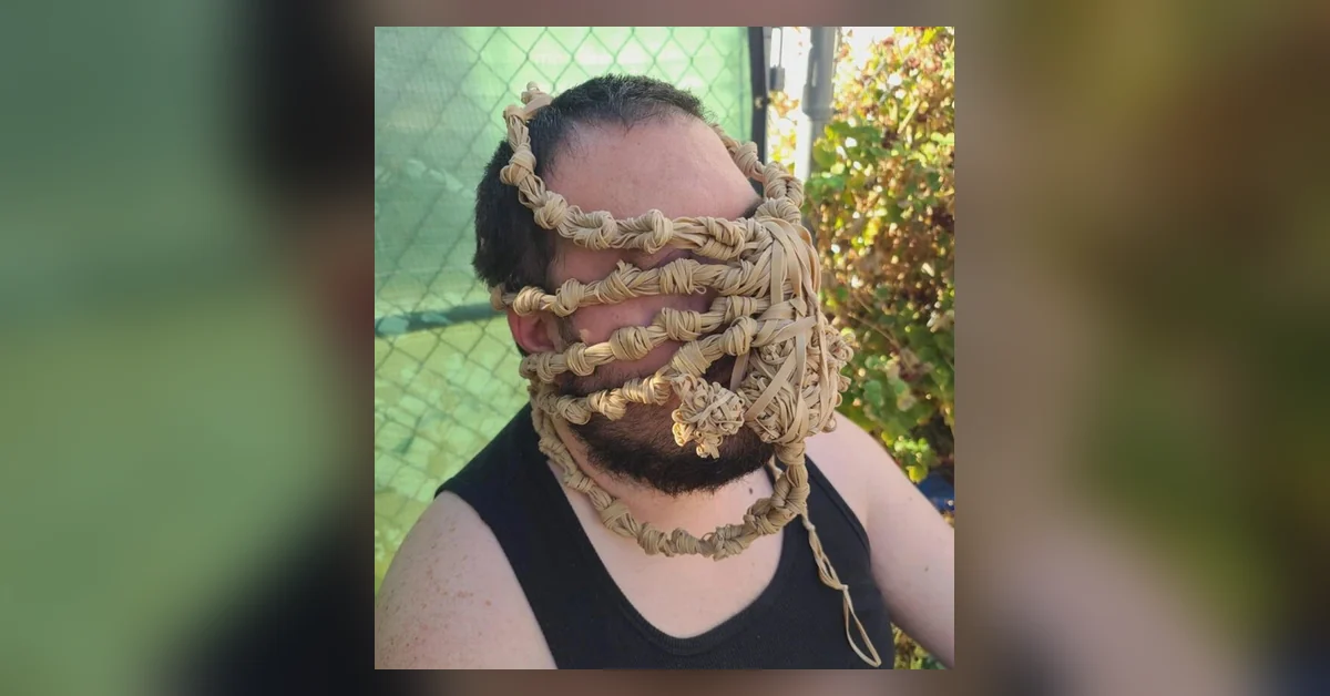 Näin valmistetaan Alien Facehugger kuminauhoista – sopii hyvin kasvoille