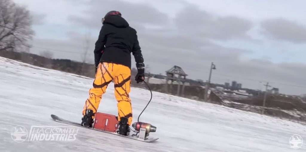 Suihkumoottori-lumilauta