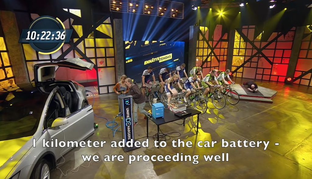 Poljetaan teslaan sähköä